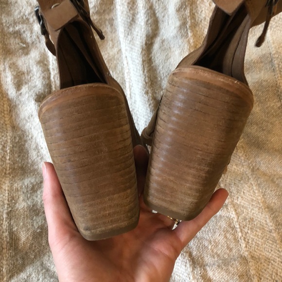 Dolce Vita Nubuck Leather Block Heel Sandals - Picture 3 of 3